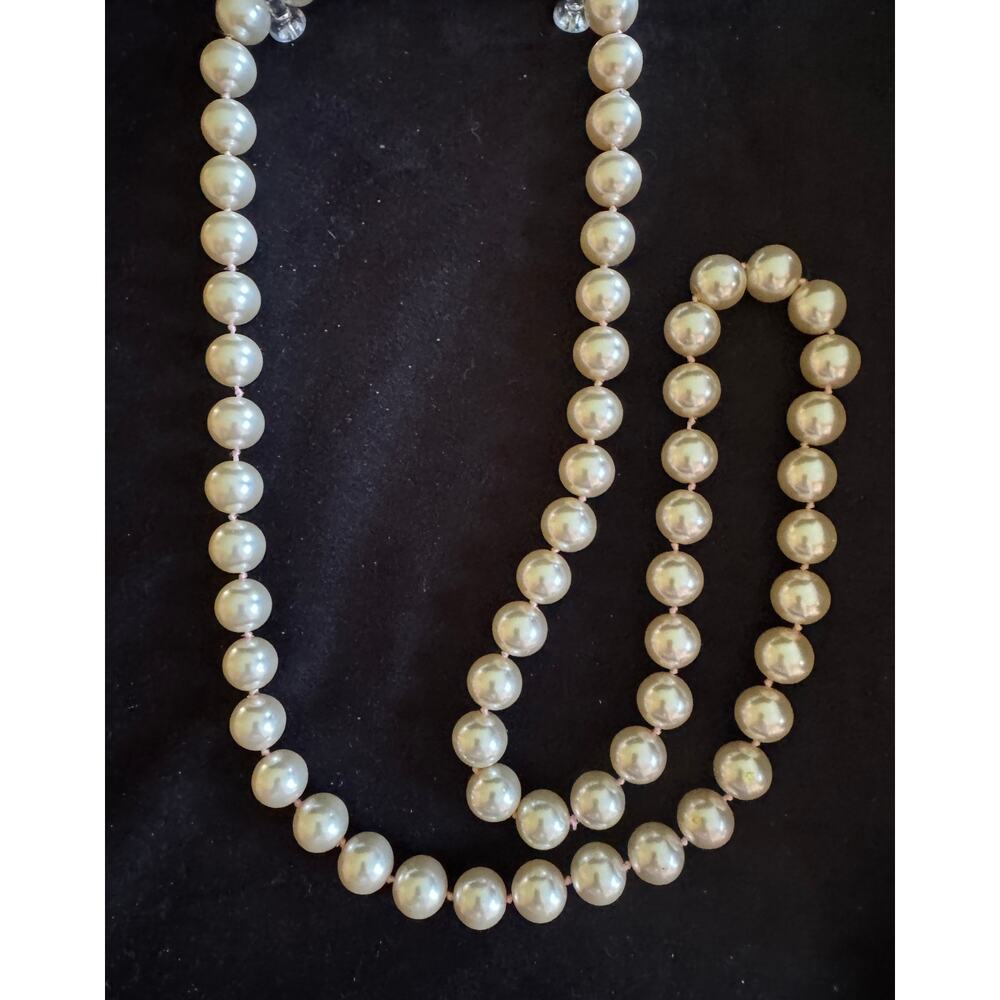 Vintage Off White Faux Pearl Necklace 30” Knotted 10mm Beads Classic Strand N241